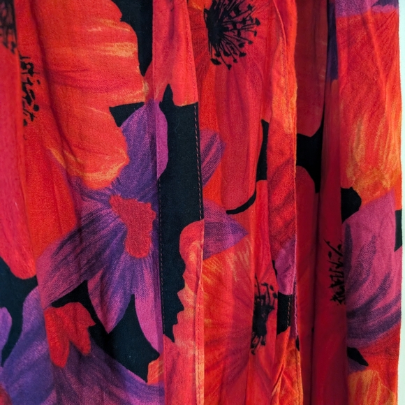 3/4 Dress - Picture 2 of 3